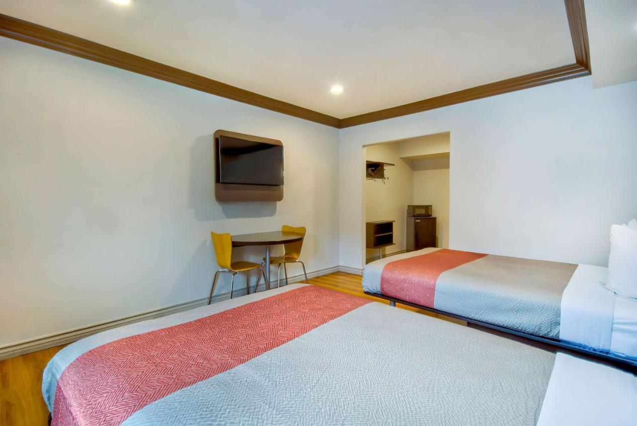 Motel 6 Гардена Екстер'єр фото