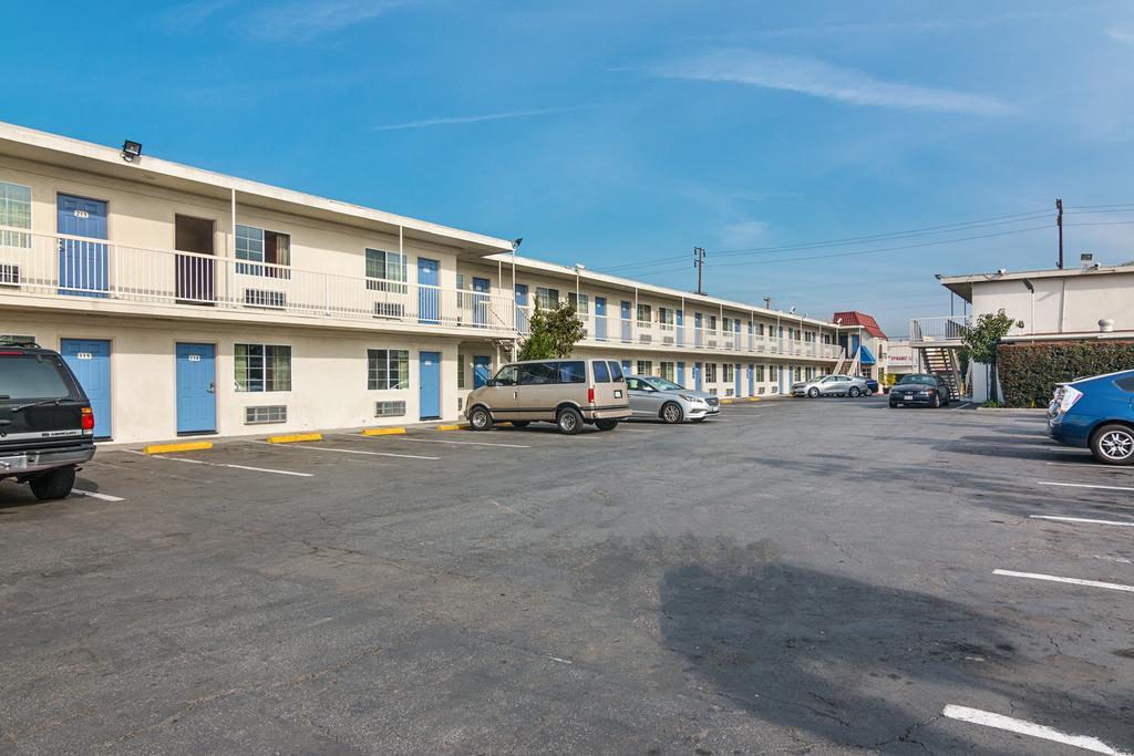 Motel 6 Гардена Екстер'єр фото
