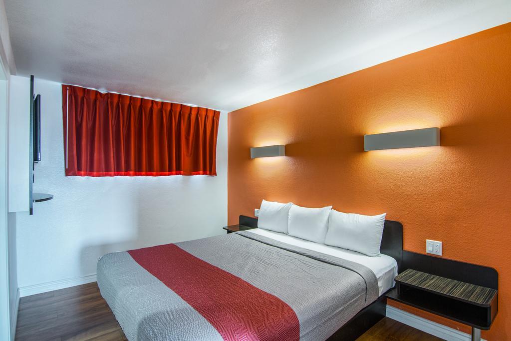 Motel 6 Гардена Екстер'єр фото